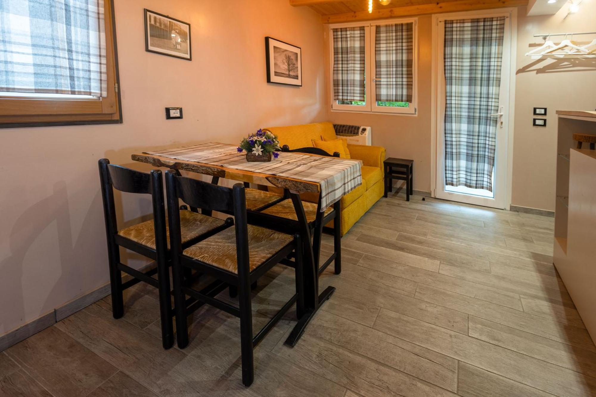 Camping Camplani Zone Eksteriør billede